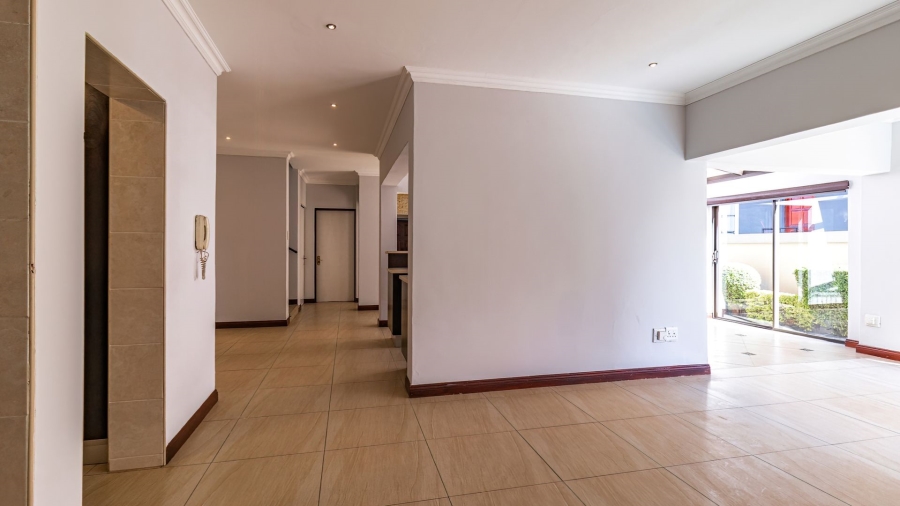 5 Bedroom Property for Sale in Aspen Hills Gauteng