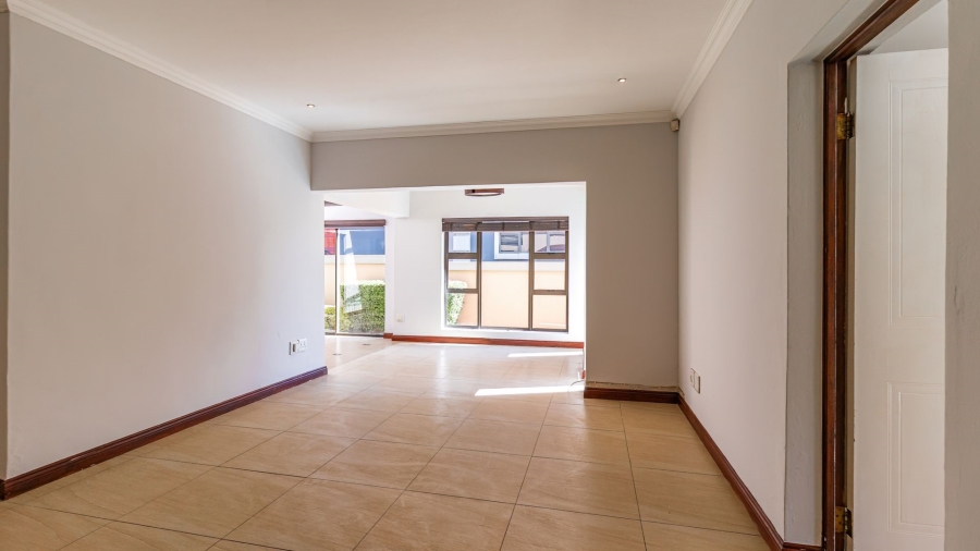 5 Bedroom Property for Sale in Aspen Hills Gauteng