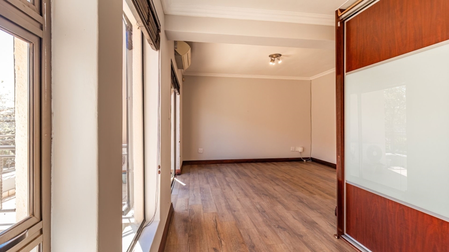 5 Bedroom Property for Sale in Aspen Hills Gauteng