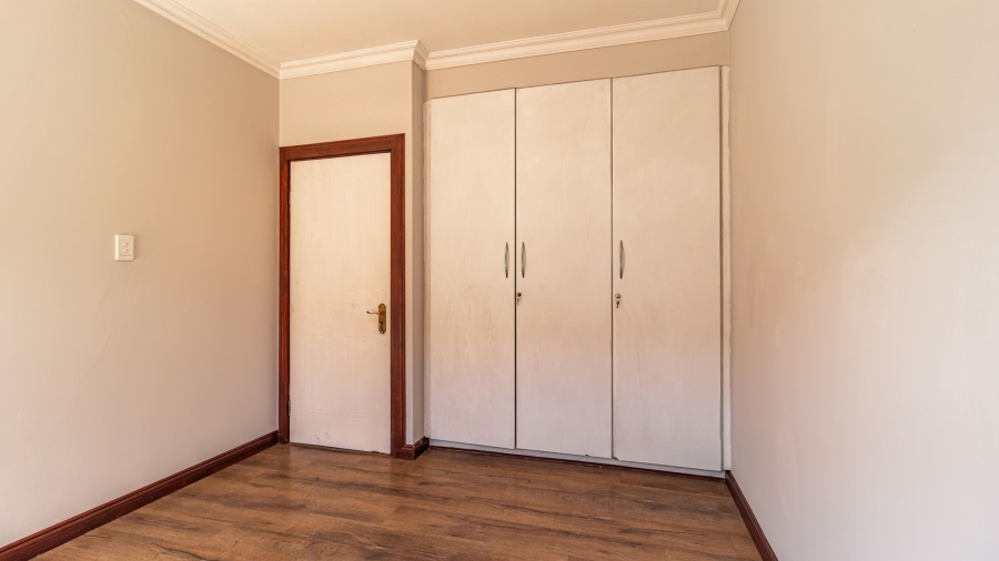 5 Bedroom Property for Sale in Aspen Hills Gauteng