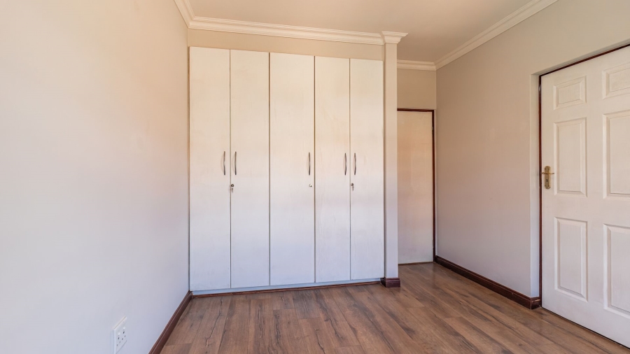 5 Bedroom Property for Sale in Aspen Hills Gauteng