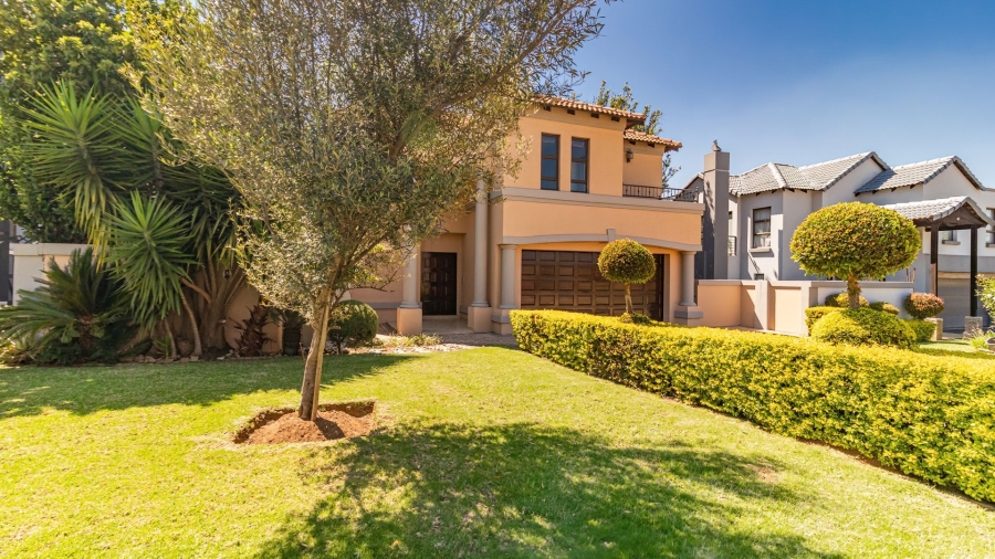 5 Bedroom Property for Sale in Aspen Hills Gauteng