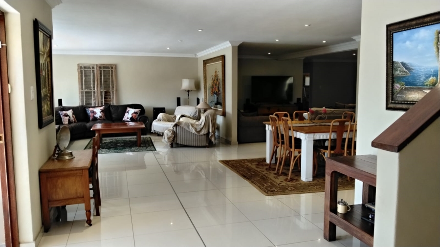 5 Bedroom Property for Sale in Chancliff A H Gauteng