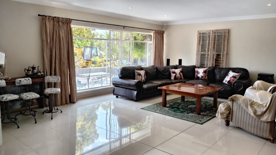 5 Bedroom Property for Sale in Chancliff A H Gauteng