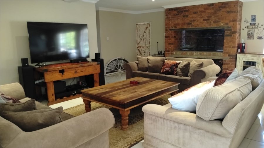 5 Bedroom Property for Sale in Chancliff A H Gauteng