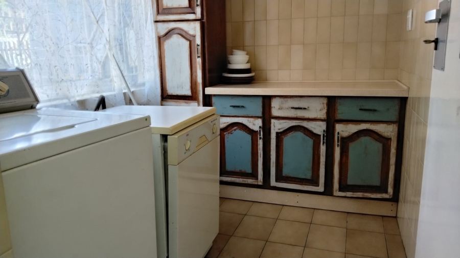 5 Bedroom Property for Sale in Chancliff A H Gauteng