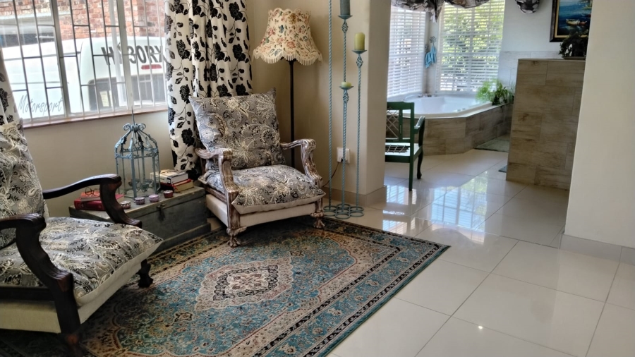 5 Bedroom Property for Sale in Chancliff A H Gauteng