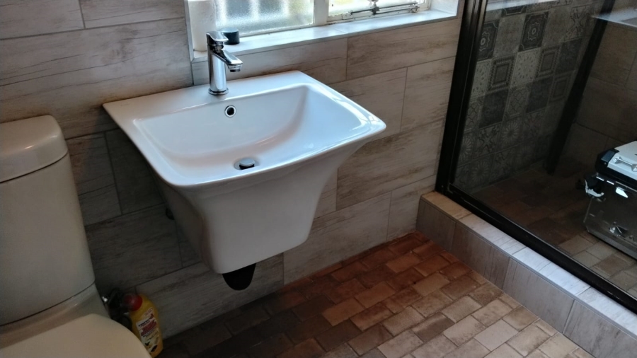 5 Bedroom Property for Sale in Chancliff A H Gauteng