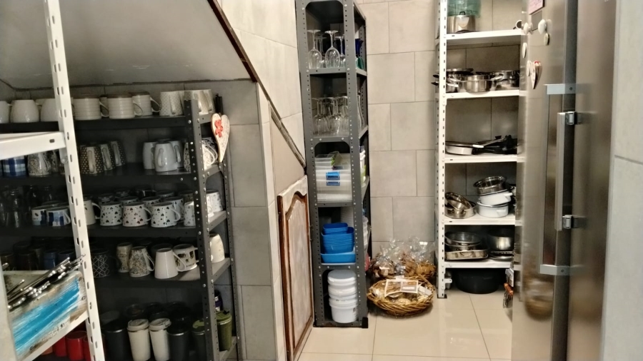 5 Bedroom Property for Sale in Chancliff A H Gauteng