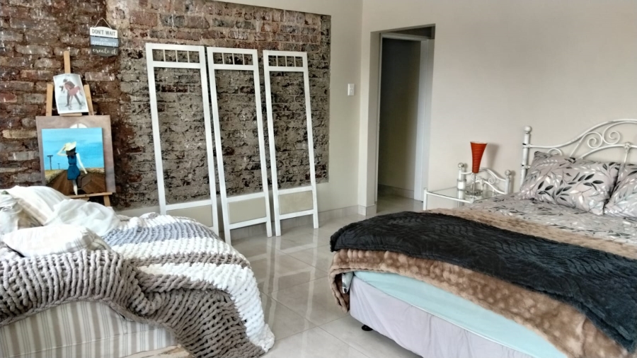 5 Bedroom Property for Sale in Chancliff A H Gauteng