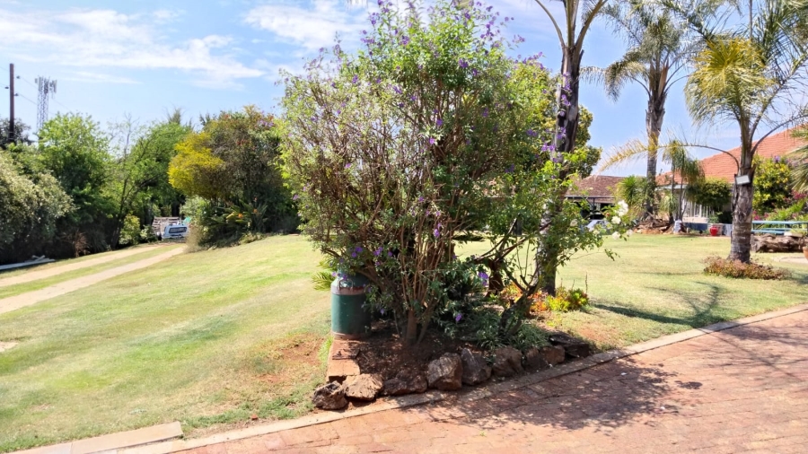 5 Bedroom Property for Sale in Chancliff A H Gauteng