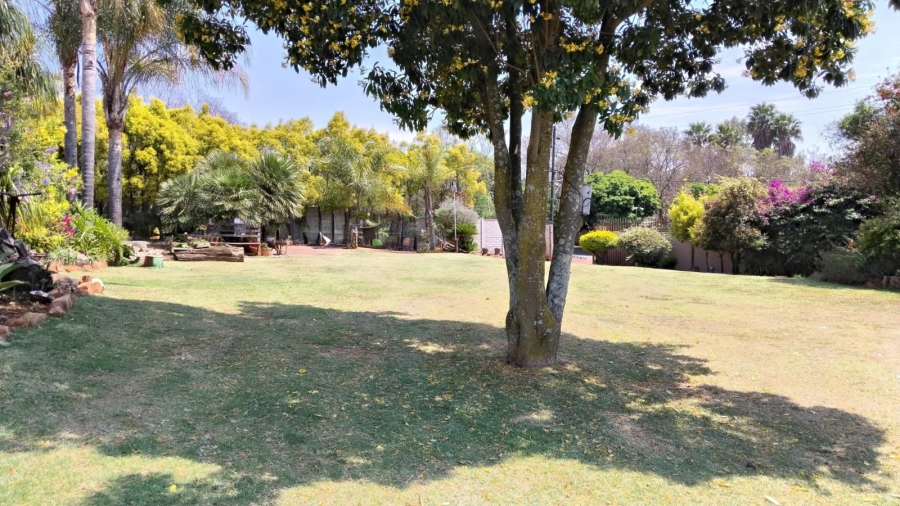 5 Bedroom Property for Sale in Chancliff A H Gauteng
