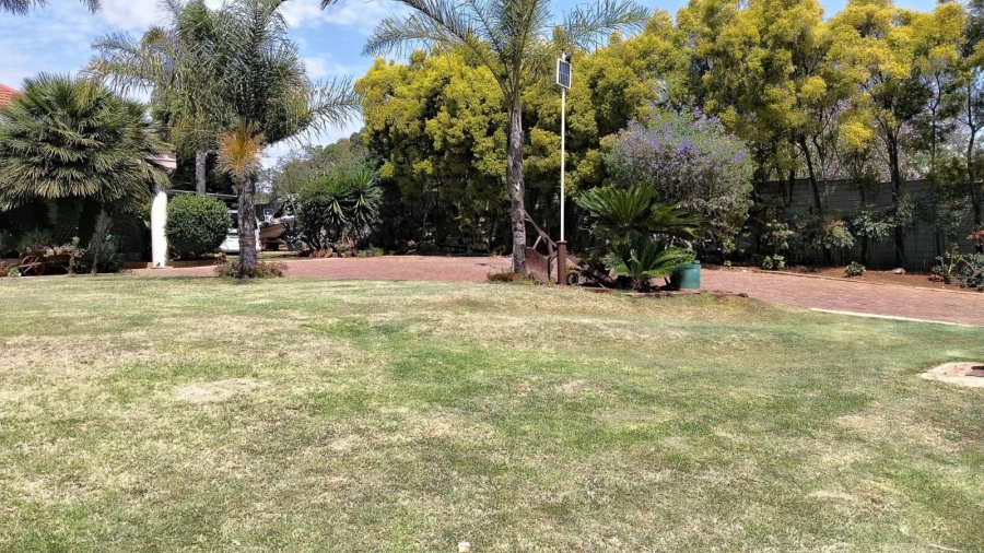 5 Bedroom Property for Sale in Chancliff A H Gauteng