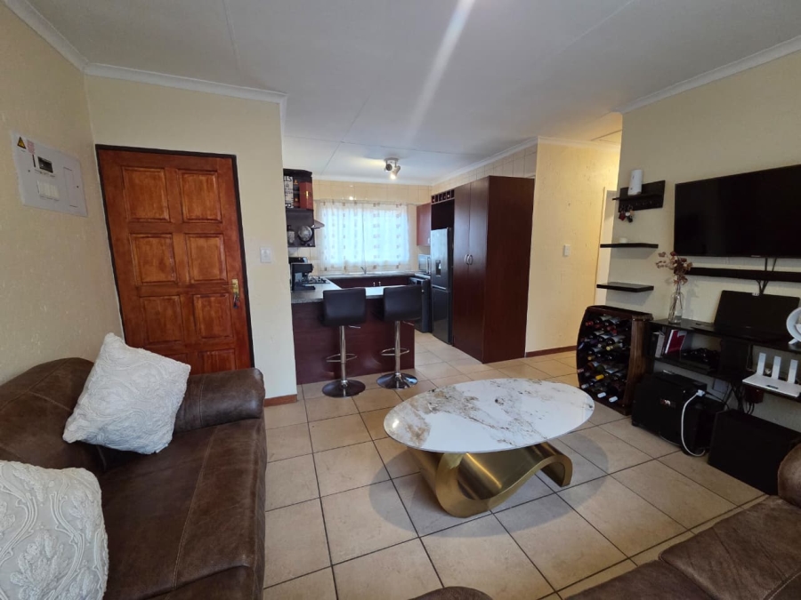 2 Bedroom Property for Sale in Greenhills Gauteng
