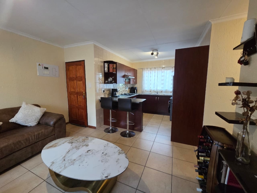 2 Bedroom Property for Sale in Greenhills Gauteng