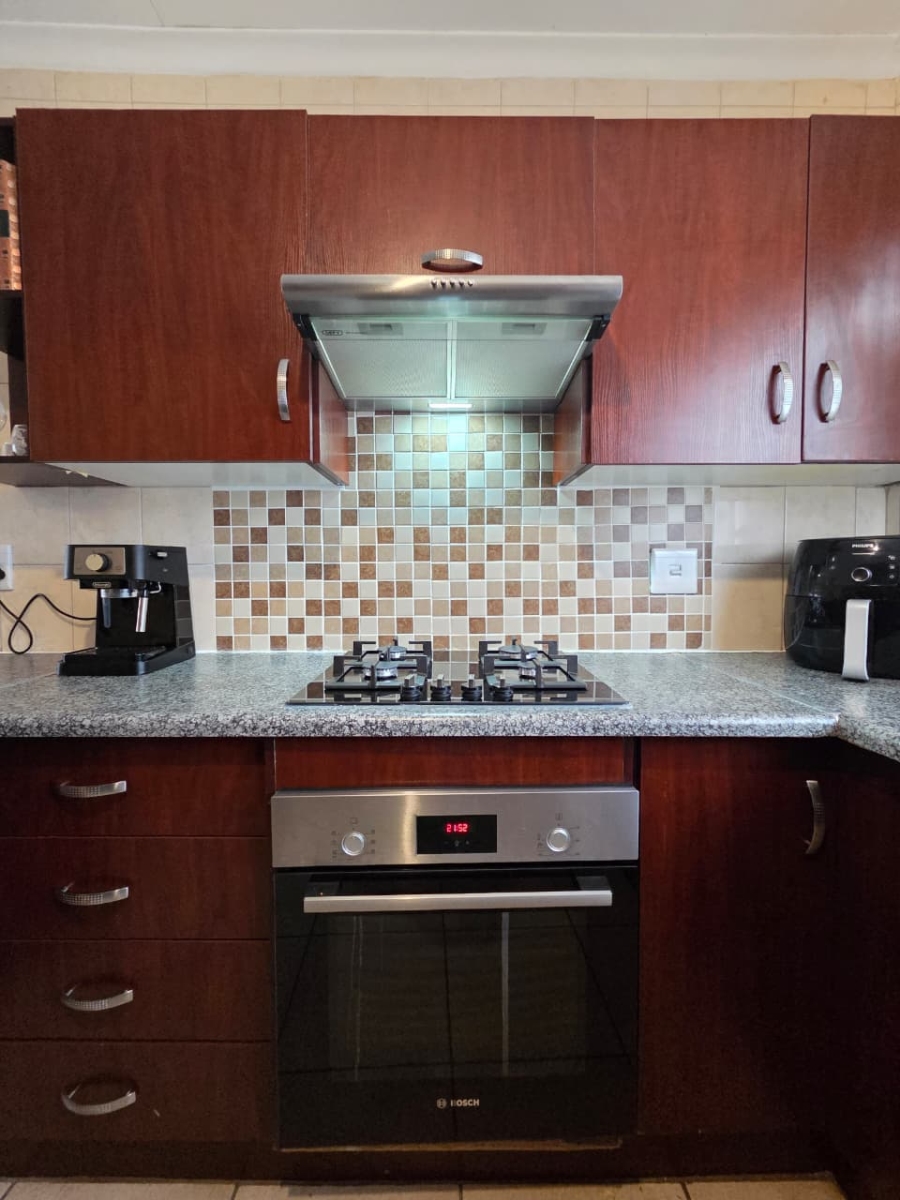 2 Bedroom Property for Sale in Greenhills Gauteng