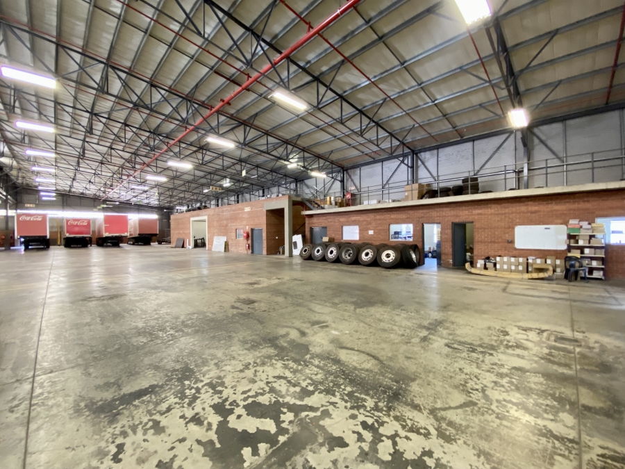 To Let Commercial Property for Rent in Randjespark Gauteng