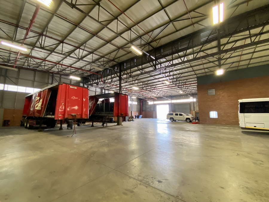 To Let Commercial Property for Rent in Randjespark Gauteng