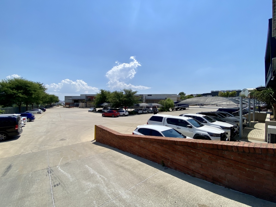 To Let Commercial Property for Rent in Randjespark Gauteng