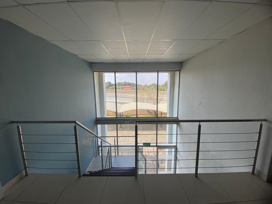 To Let Commercial Property for Rent in Randjespark Gauteng