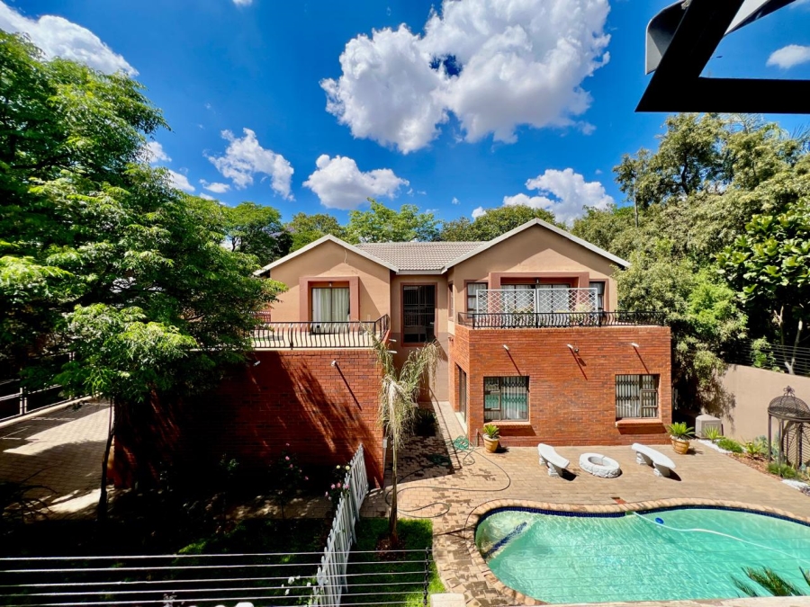 To Let 4 Bedroom Property for Rent in Waterkloof Ridge Gauteng
