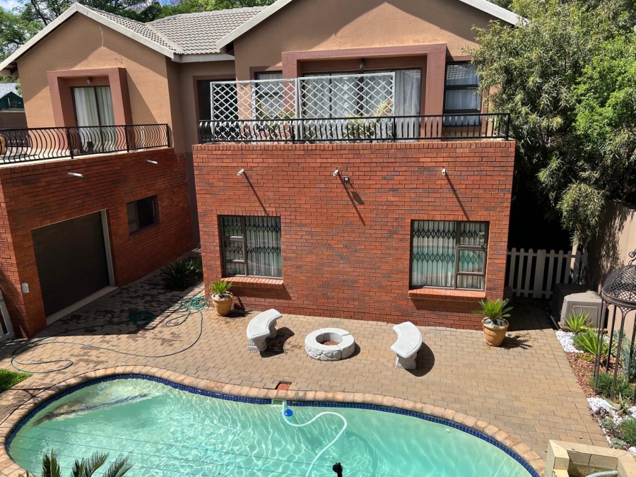 To Let 4 Bedroom Property for Rent in Waterkloof Ridge Gauteng