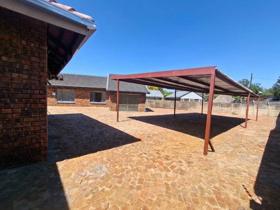 To Let Commercial Property for Rent in Wierda Park Gauteng