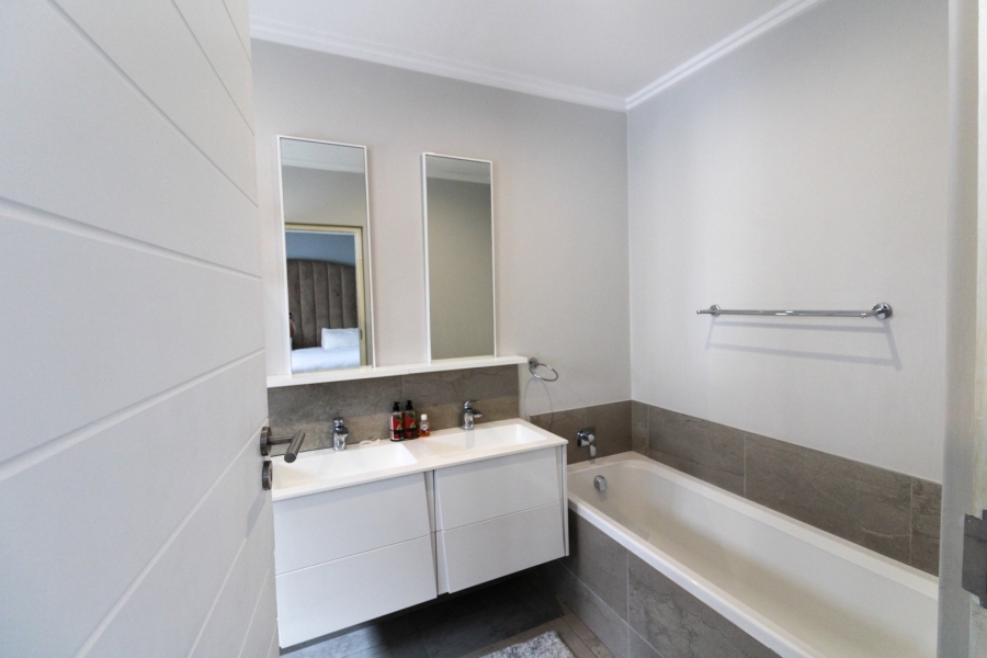 To Let 3 Bedroom Property for Rent in Bryanston Gauteng