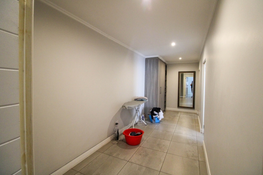 To Let 3 Bedroom Property for Rent in Bryanston Gauteng