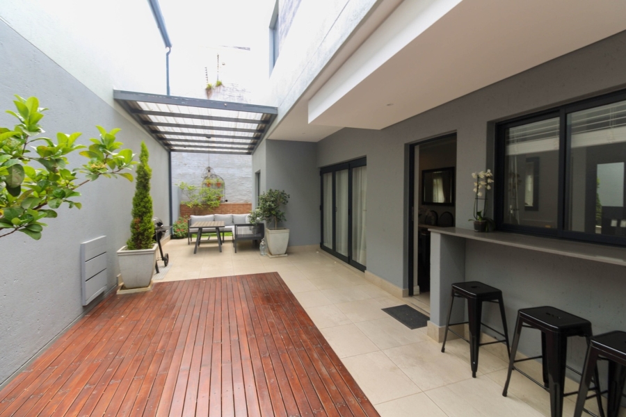 To Let 3 Bedroom Property for Rent in Bryanston Gauteng