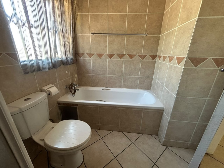 3 Bedroom Property for Sale in Country View Gauteng
