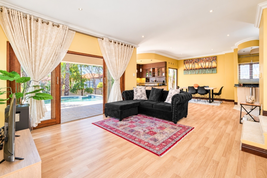 To Let 3 Bedroom Property for Rent in Beverley Gauteng