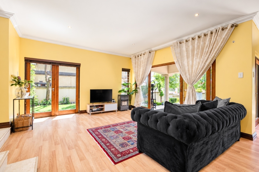 To Let 3 Bedroom Property for Rent in Beverley Gauteng