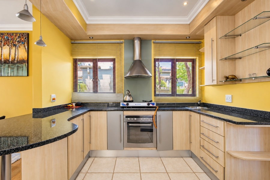 To Let 3 Bedroom Property for Rent in Beverley Gauteng