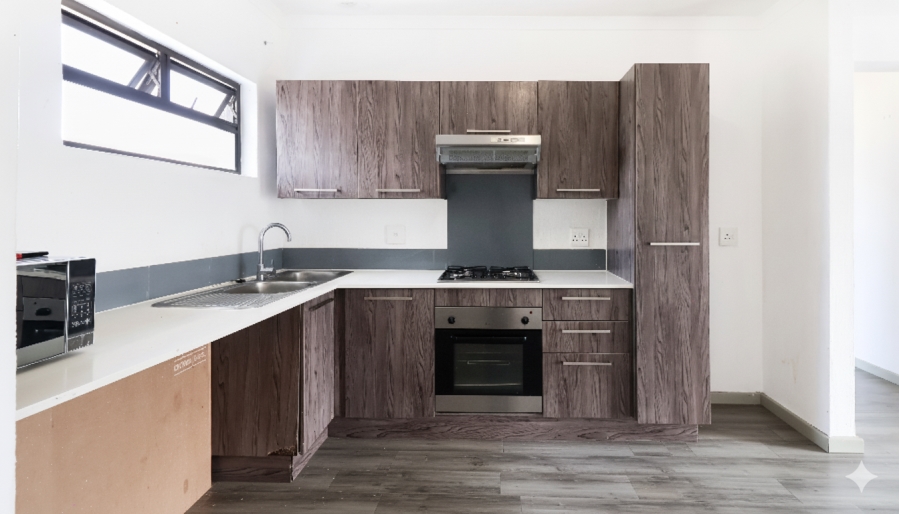 To Let 2 Bedroom Property for Rent in Beverley Gauteng