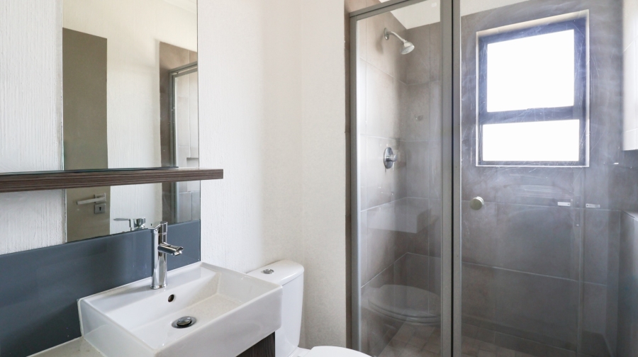 To Let 2 Bedroom Property for Rent in Beverley Gauteng