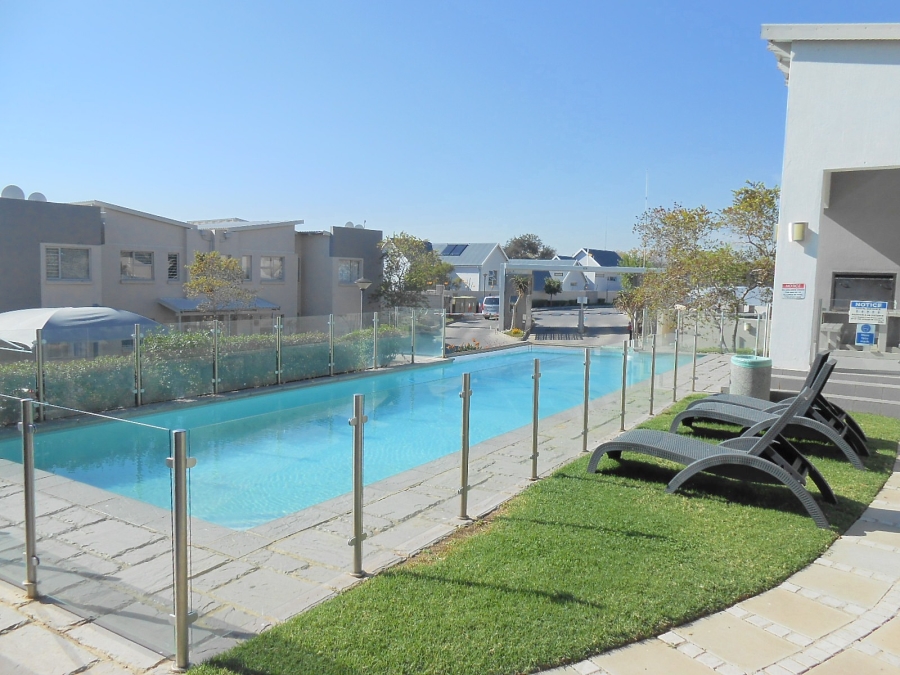 To Let 2 Bedroom Property for Rent in Beverley Gauteng
