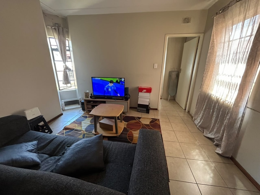 1 Bedroom Property for Sale in Noordwyk Gauteng