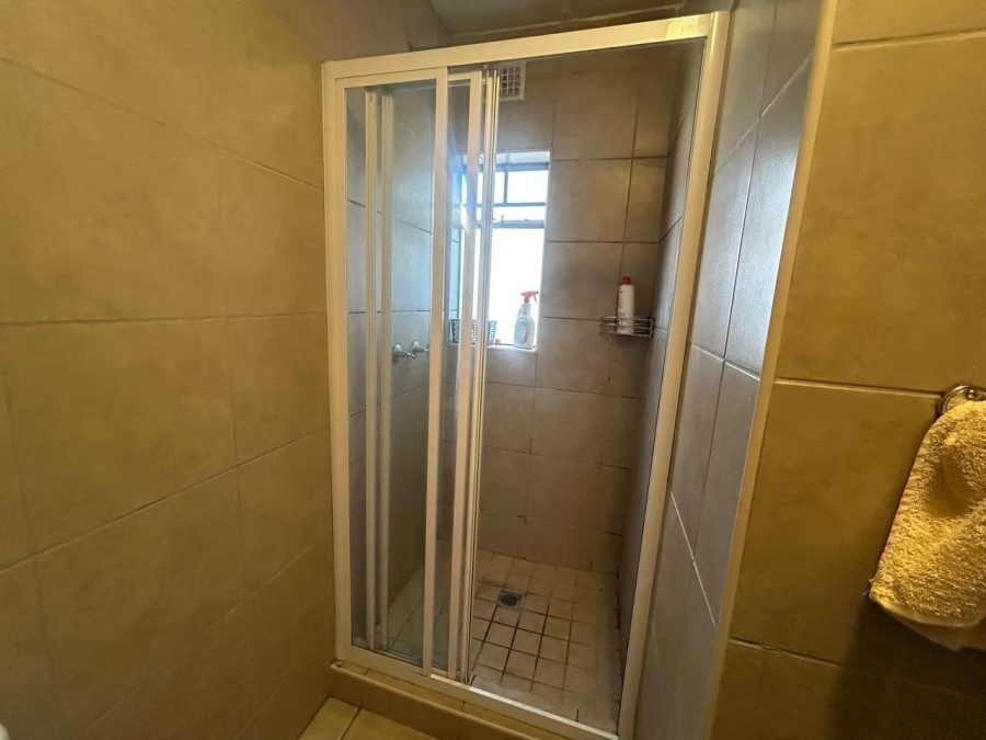 1 Bedroom Property for Sale in Noordwyk Gauteng