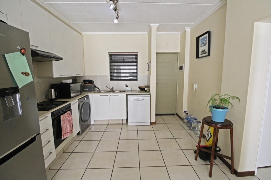 To Let 2 Bedroom Property for Rent in Bryanston Gauteng