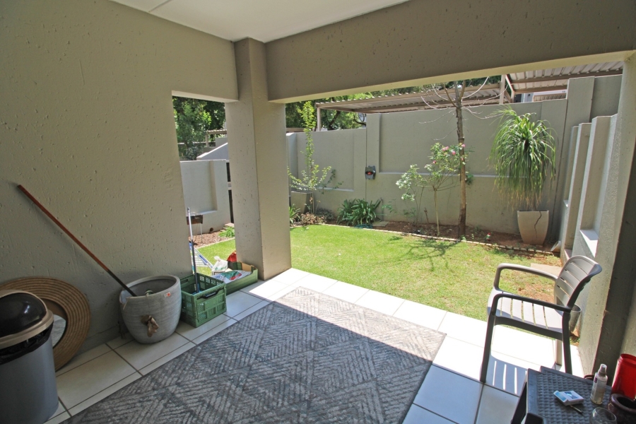 To Let 2 Bedroom Property for Rent in Bryanston Gauteng