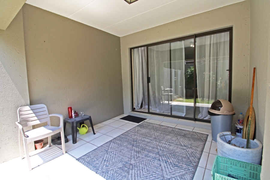 To Let 2 Bedroom Property for Rent in Bryanston Gauteng