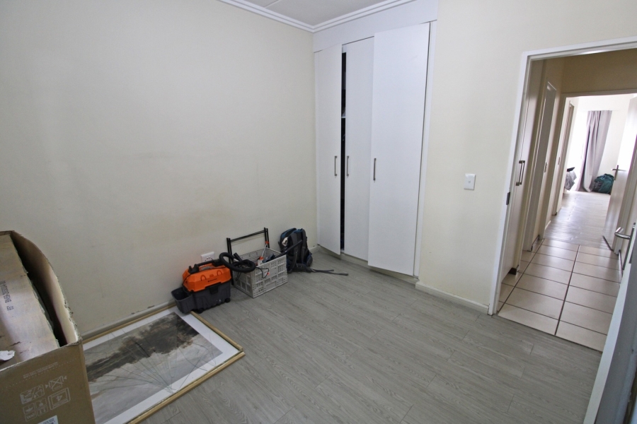 To Let 2 Bedroom Property for Rent in Bryanston Gauteng