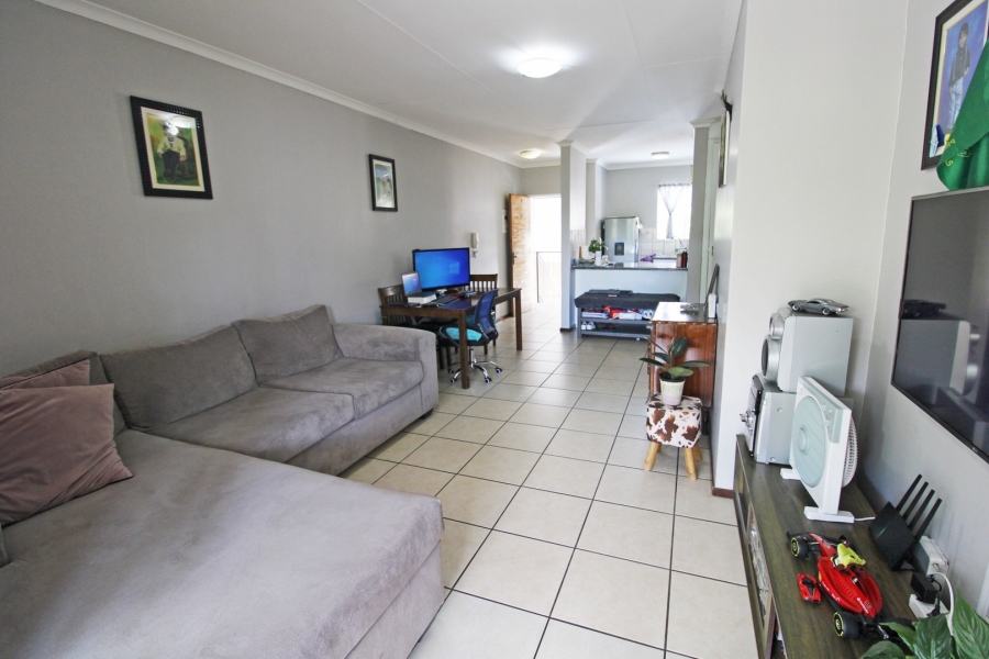 To Let 2 Bedroom Property for Rent in Ferndale Gauteng
