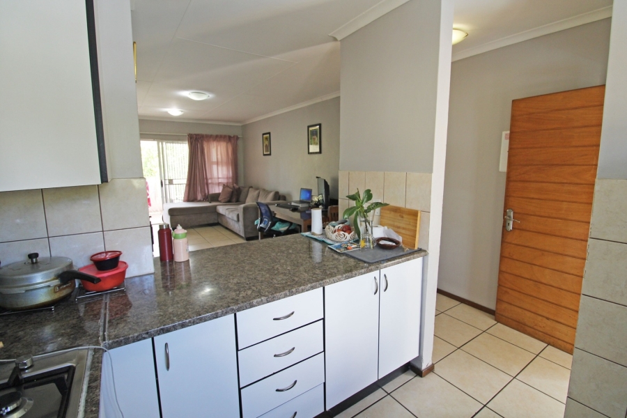 To Let 2 Bedroom Property for Rent in Ferndale Gauteng