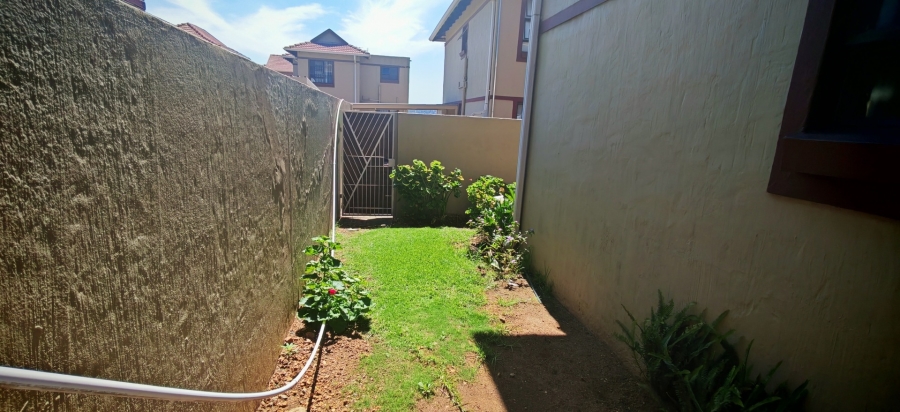 3 Bedroom Property for Sale in New Market Park Gauteng