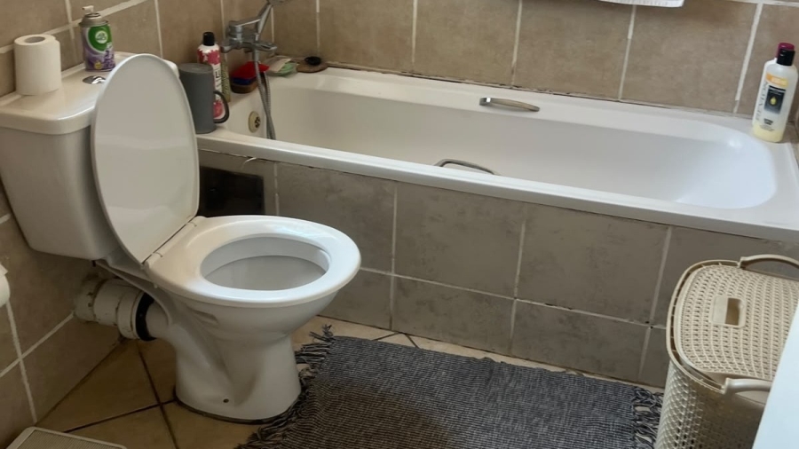 To Let 3 Bedroom Property for Rent in Country View Gauteng