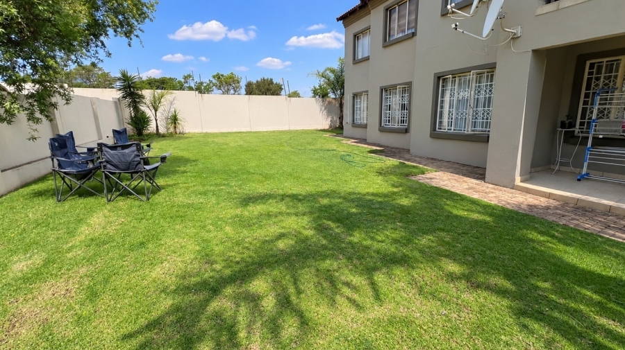 To Let 3 Bedroom Property for Rent in Country View Gauteng
