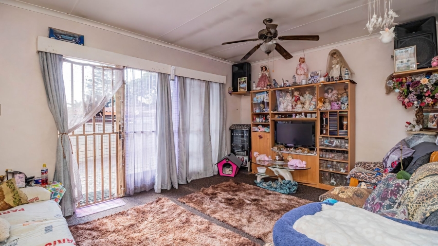4 Bedroom Property for Sale in Birch Acres Gauteng