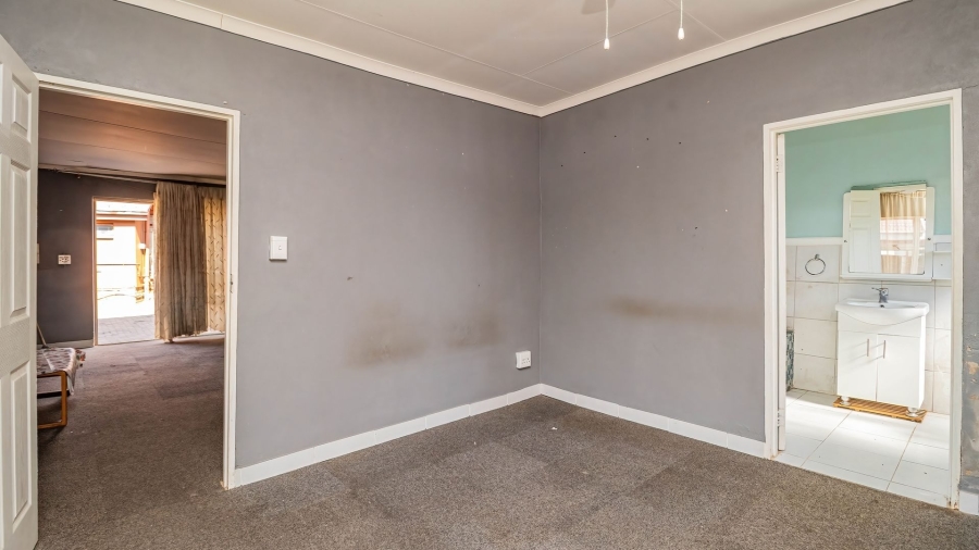 4 Bedroom Property for Sale in Birch Acres Gauteng